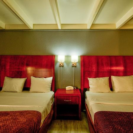 Clearwater Hotel Экстерьер фото