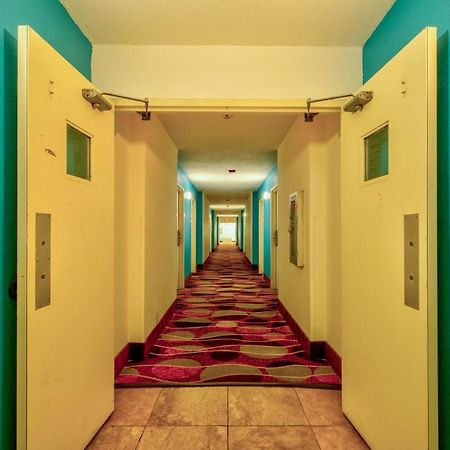 Clearwater Hotel Экстерьер фото