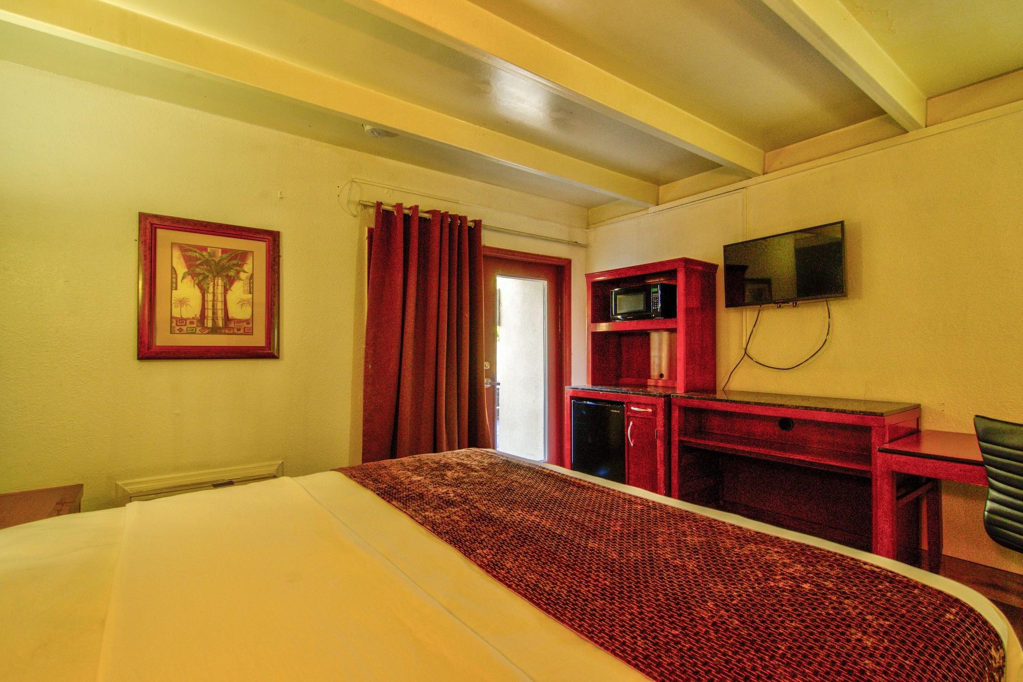 Clearwater Hotel Экстерьер фото