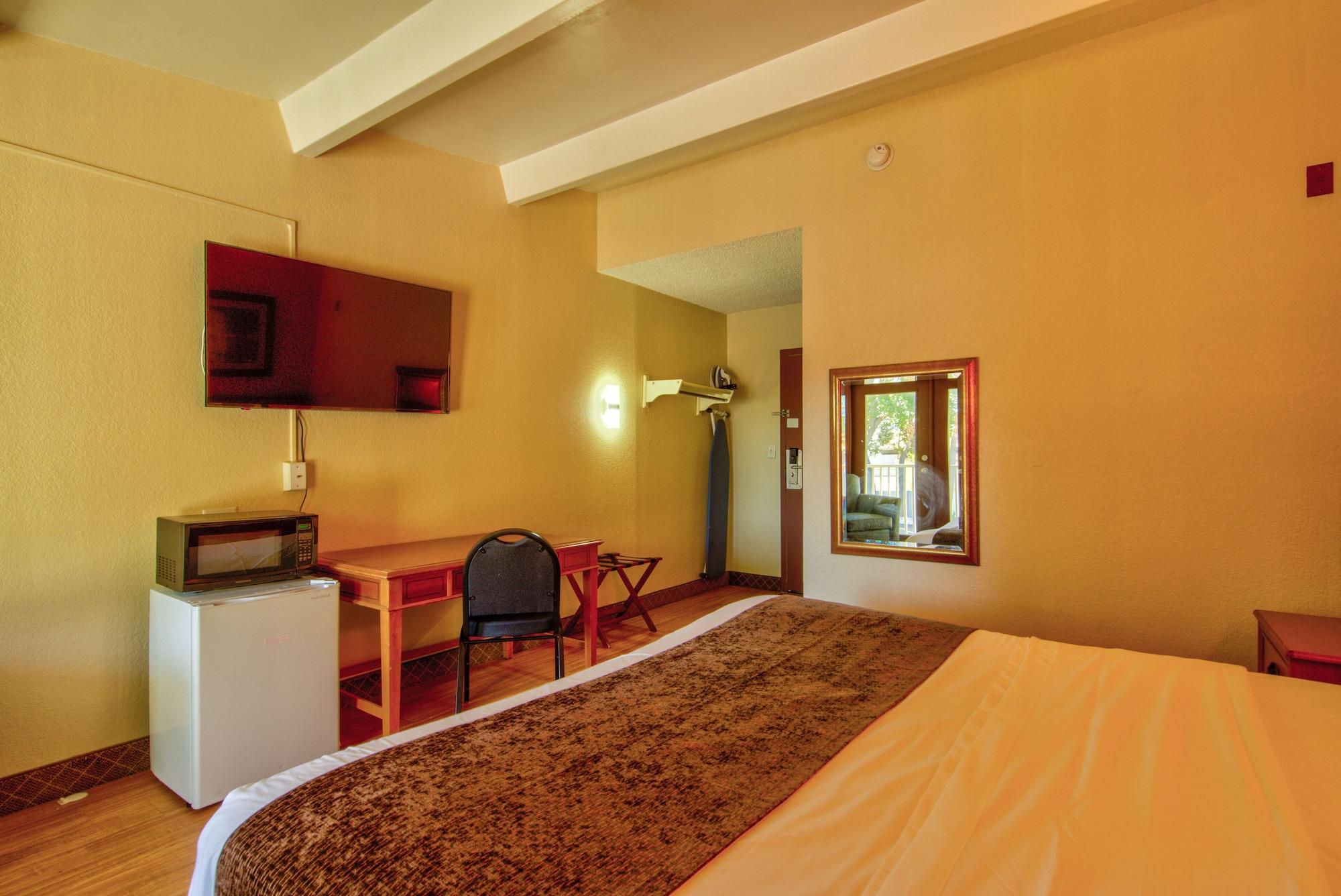 Clearwater Hotel Экстерьер фото