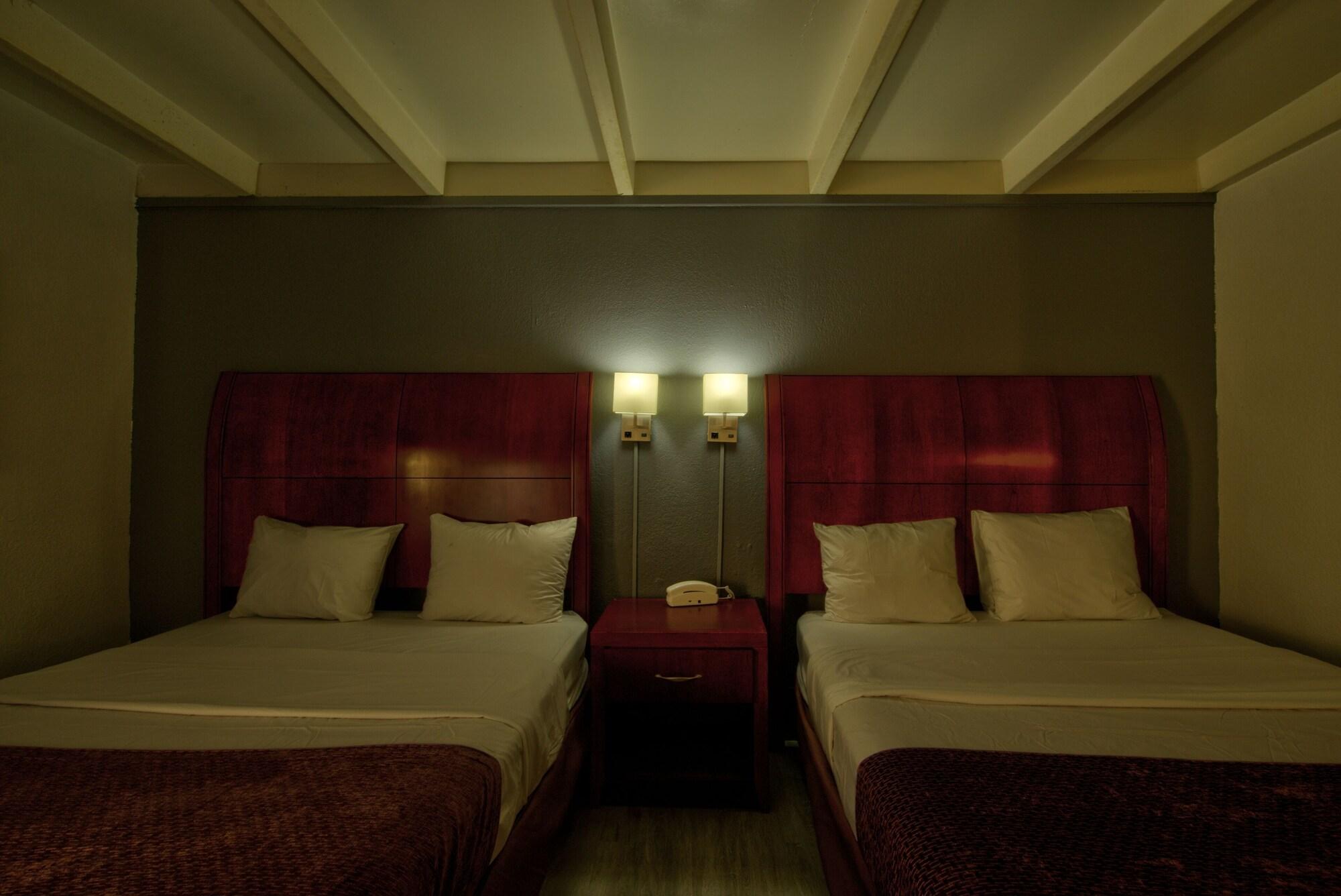 Clearwater Hotel Экстерьер фото